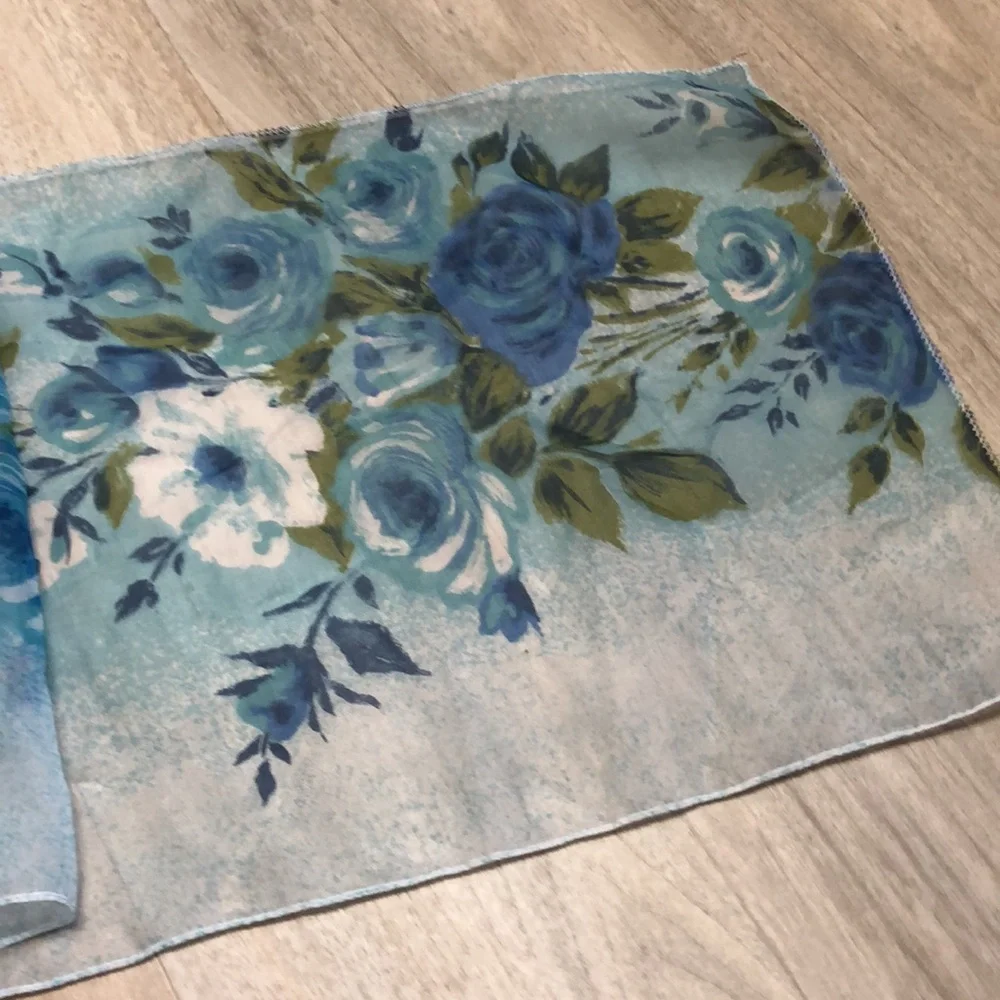VTG Blue Floral scarf